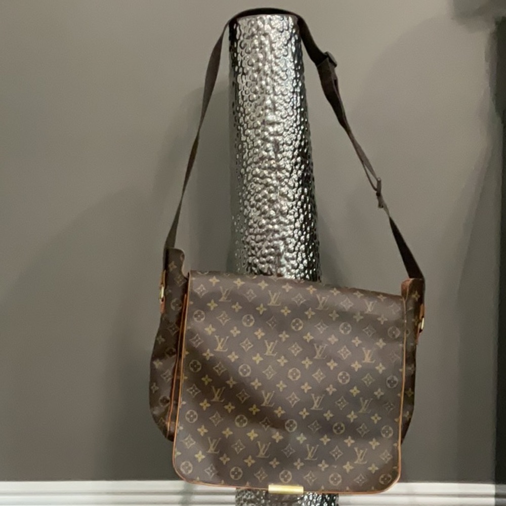Brown Louis Vuitton Men's Messenger Bag - Picture 1 of 10